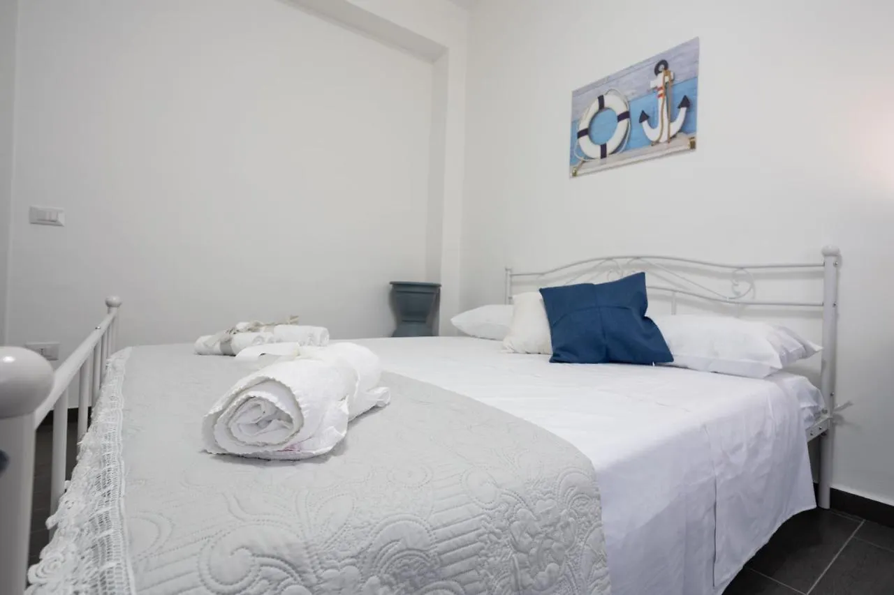 Sweet Home Mare Blu Marsala 0*,  Italia